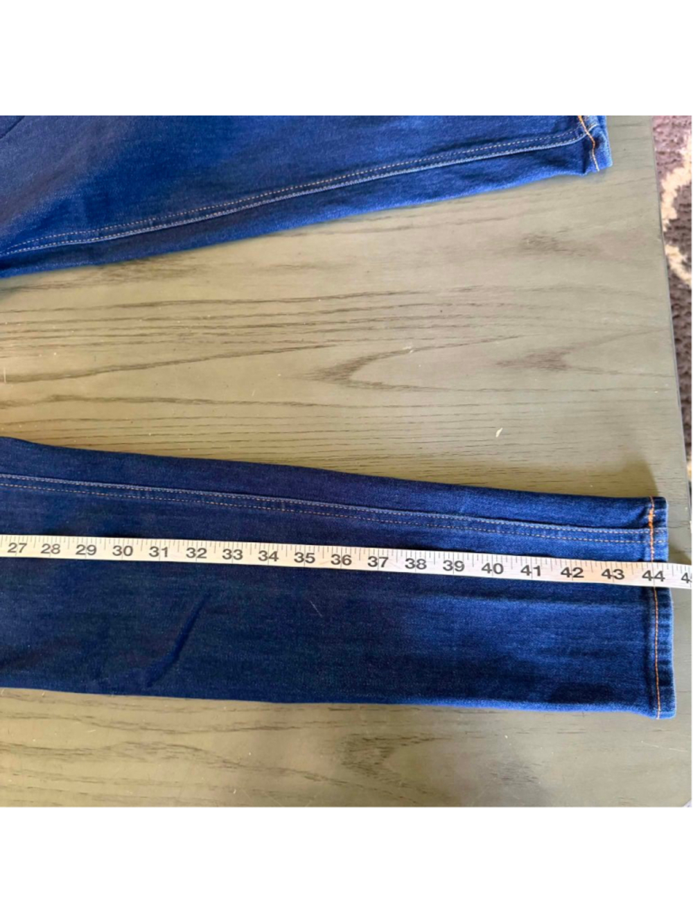 Old Navy Women's Dark Wash Pull-On Skinny Jeans - Picture 7 of 8